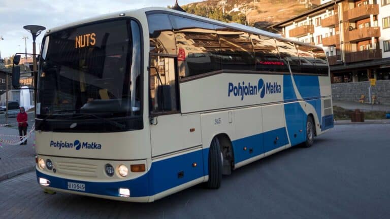 Start Your Trail Running Adventure with Ease – Take the Bus!